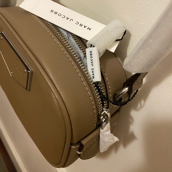 MARC JACOBS NWT Voyager Leather Square Crossbody Bag - Picture 3 of 11